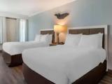 Standard Quadruple room with partial ocean view