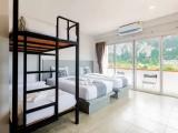 Deluxe Quadruple room with mountain view