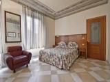 Standard Quadruple room with city view