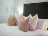 1 Bedroom Basement Apartment with river view