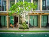Standard room with pool view