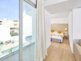 Suite with balcony