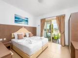 2 Bedrooms Deluxe Suite with mountain view