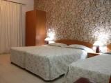Standard Triple room with sea view