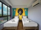 2 Bedrooms Apartment with pool view