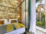 Suite with balcony