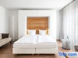 Standard Double room with street view