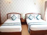 Triple Suite with park view