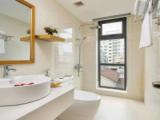 Deluxe Quadruple room with city view
