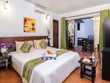 Deluxe Double room with city view