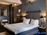 Suite with balcony