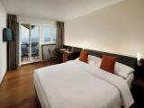 Standard room with balcony and with lake view