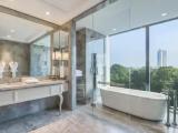 Suite with city view