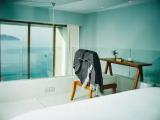2 Bedrooms Suite with balcony