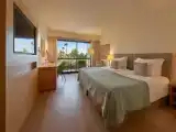 Standard Twin room with sea view