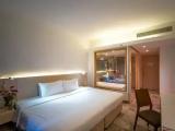Standard room with garden view