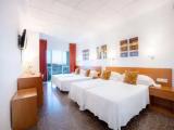 Deluxe Quadruple Family room