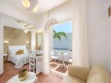 1 Bedroom Standard Family room with balcony