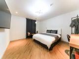 Deluxe Double room with city view