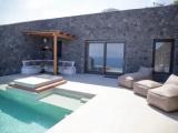 2 Bedrooms Villa