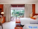 Deluxe room with balcony and with golf view