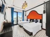 Premium Twin room with balcony and with garden view