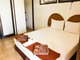 Standard Double room with partial sea view