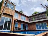 4 Bedrooms Sextuple Villa