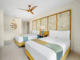 Standard Quadruple room with view