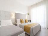 Classic Quadruple room with balcony