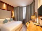 Suite with city view