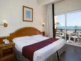 Triple room with sea view