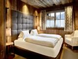 5 Bedrooms Cottage