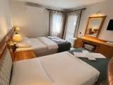 Standard Triple room with pool view