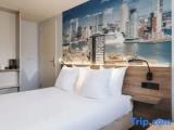 Standard Double room with city view