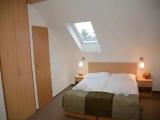 Standard Triple room with garden view