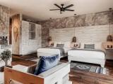 Premium Suite with partial ocean view