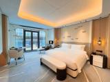 Premier Quadruple room with city view