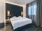 Suite with garden view