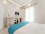 1 Bedroom Apartment with sea view
