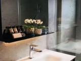 2 Bedrooms Standard Family room with city view