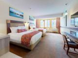 Standard Quadruple room with pool view