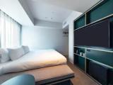 Large Corner Double room