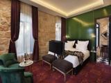 Junior Suite with balcony and with city view