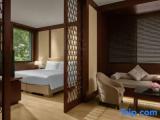 Suite with garden view