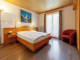 Grandlit Double room with balcony and with Matterhorn view