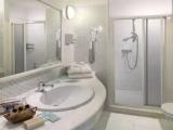 1 Bedroom Standard Quadruple Family room with balcony and with garden view