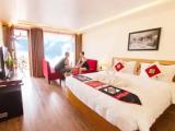 Deluxe Double room with city view