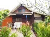 Bungalow with garden view