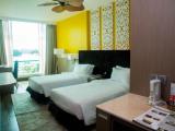 Premier Twin room with lake view